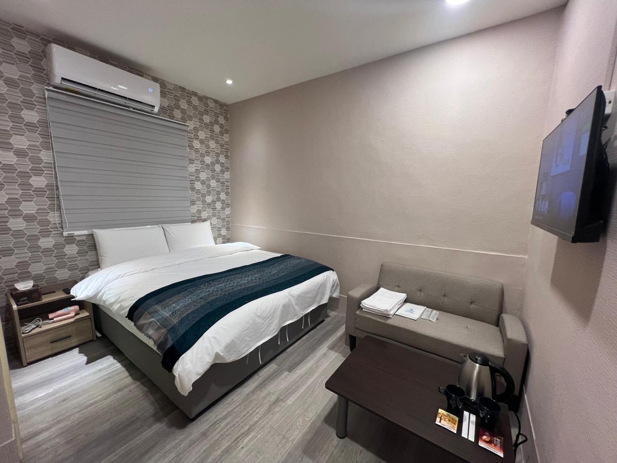 Mu-In Hotel Kaohsiung Extérieur photo